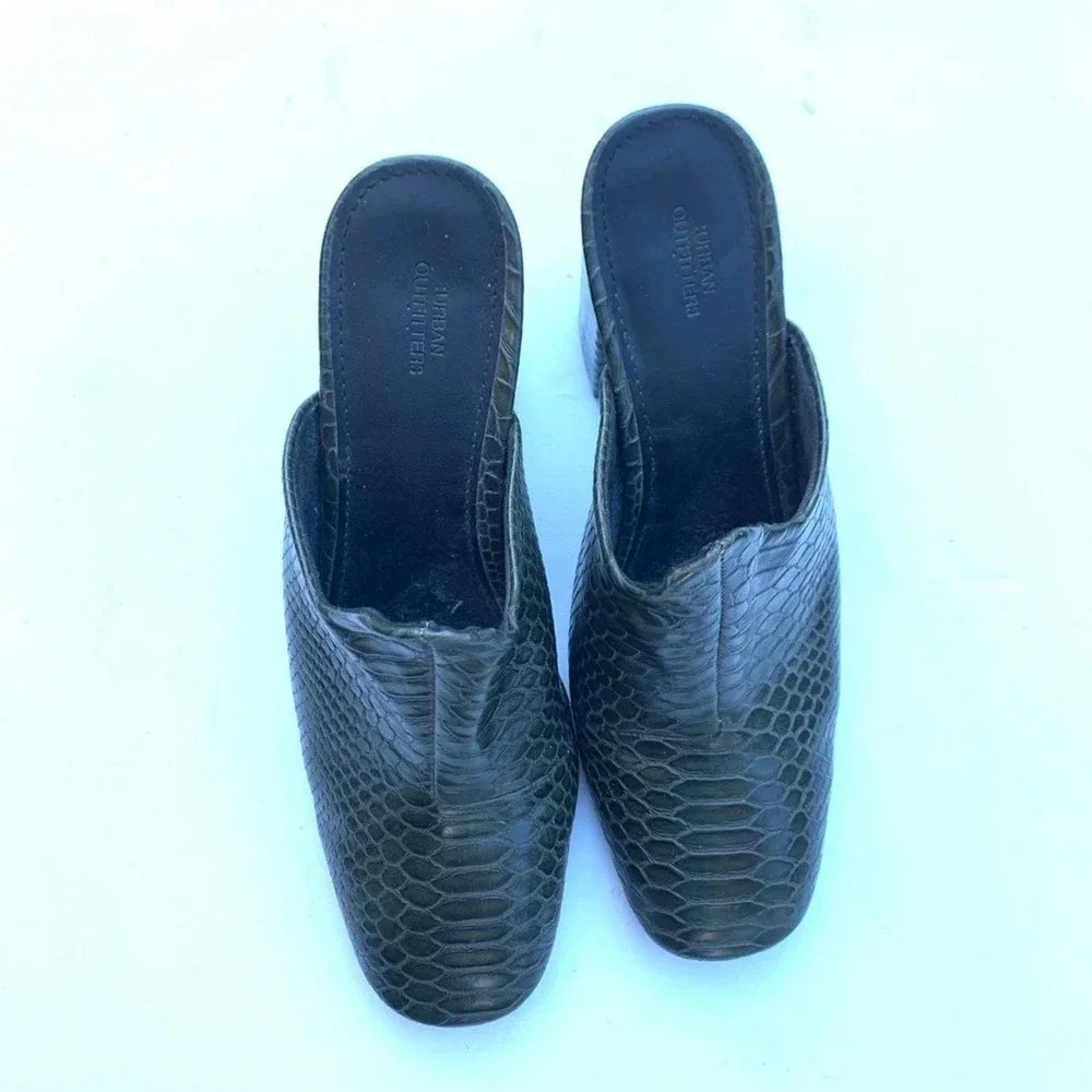 Urban Outfitters Faux Snakeskin Mule Size 9 - Picture 2 of 6